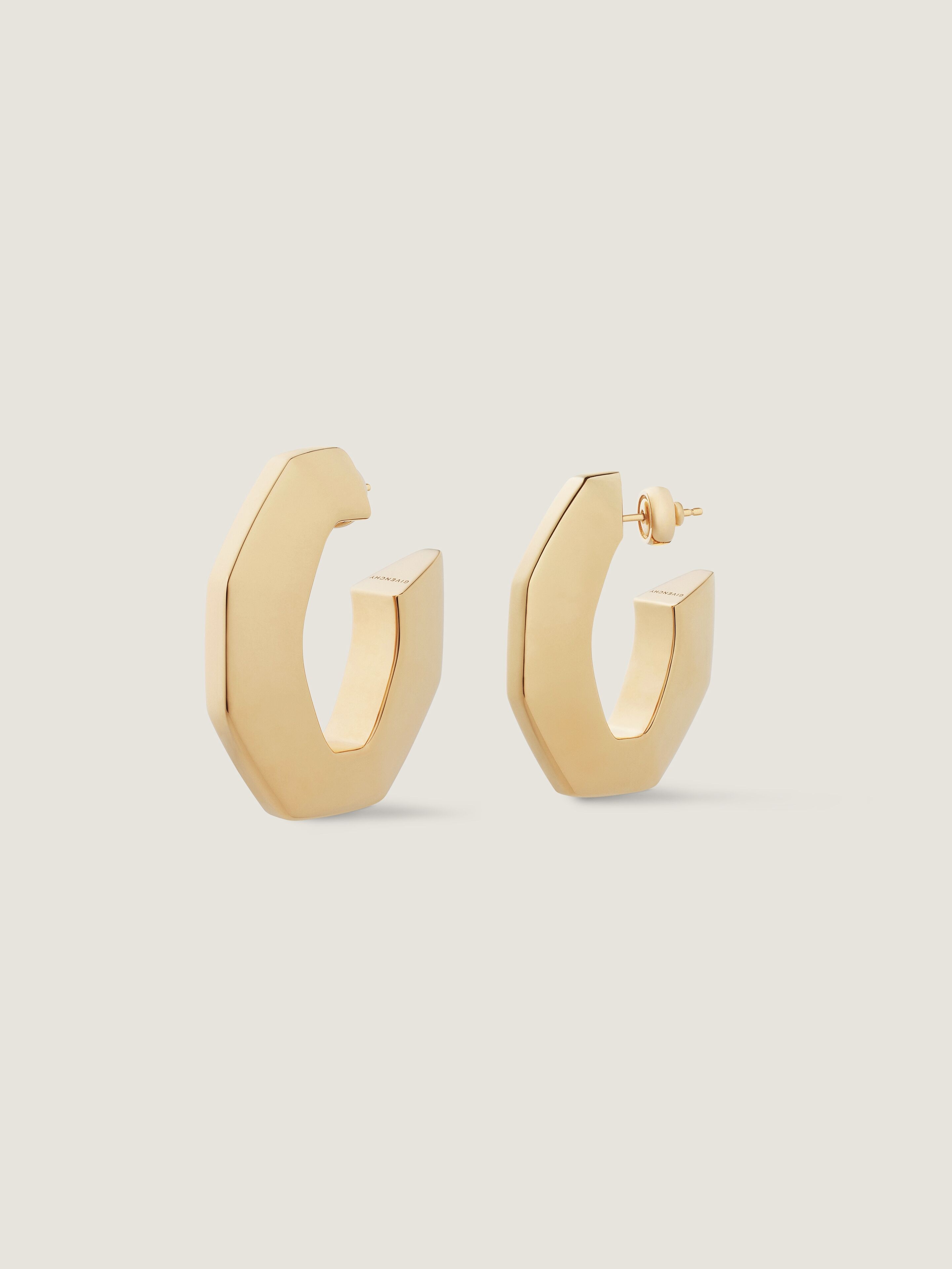 Chain earrings in metal